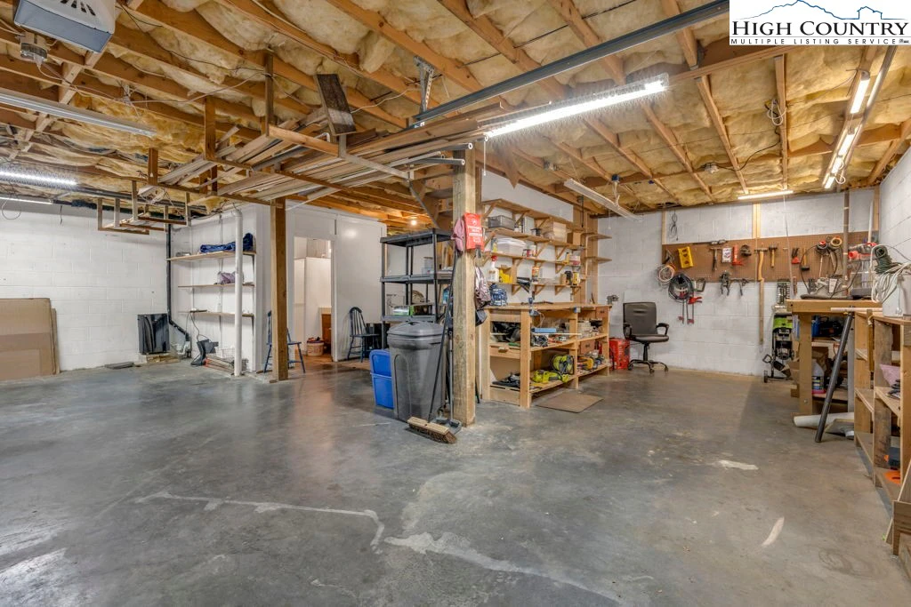 Image number 7 for the current listing