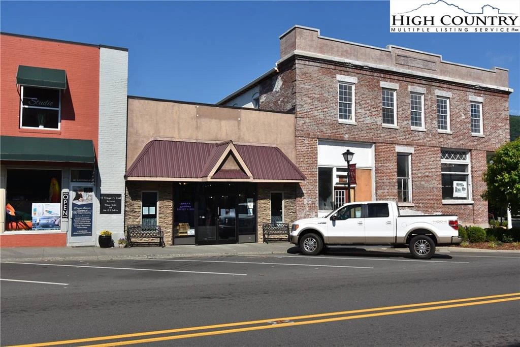 Image number 1 for the current listing