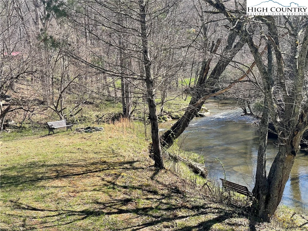 Image number 5 for the current listing