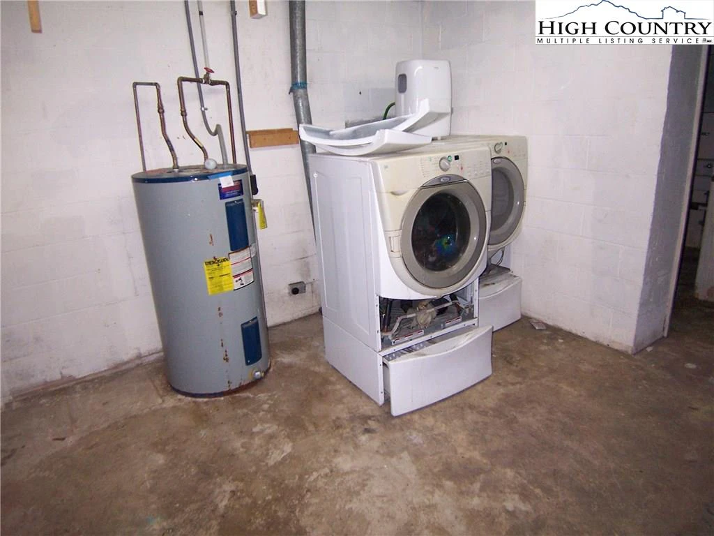 Image number 6 for the current listing