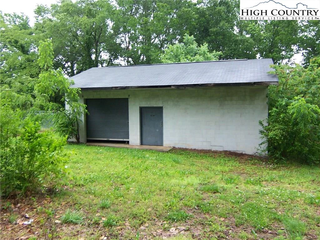 Image number 5 for the current listing
