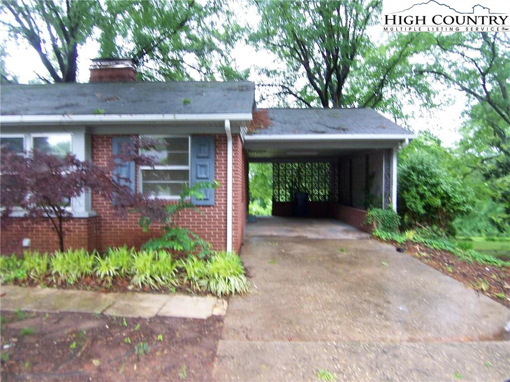 Image number 20 for the current listing