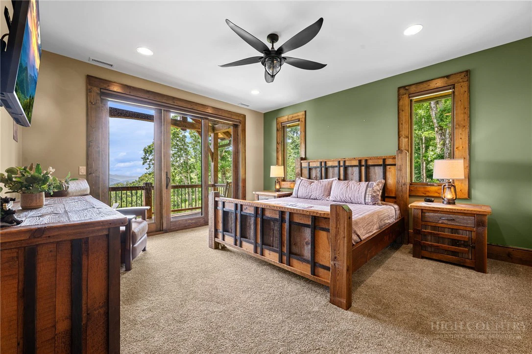 Image number 21 for the current listing