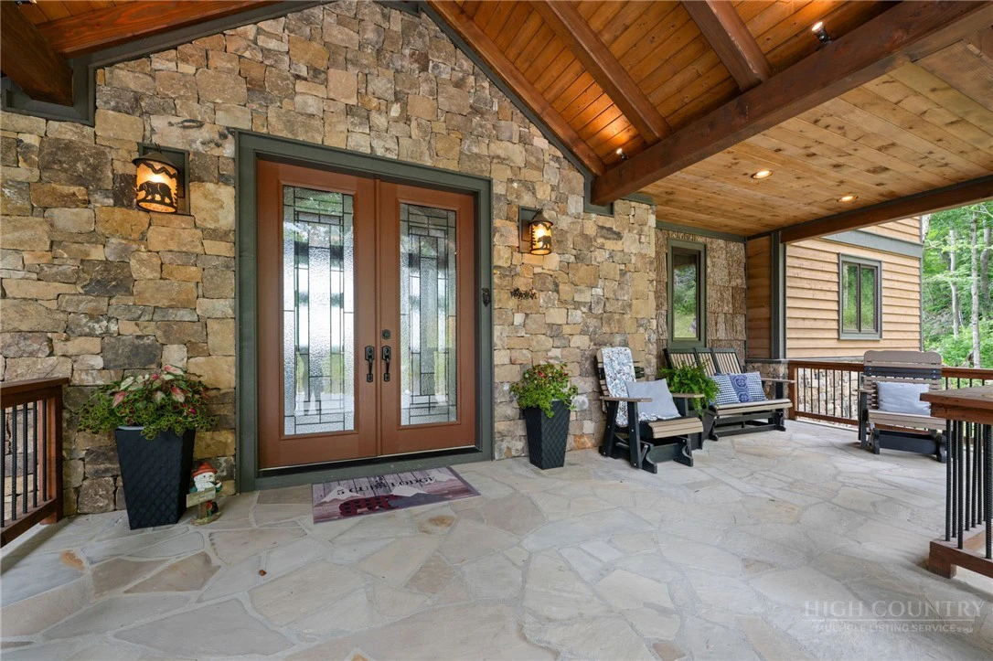 Image number 5 for the current listing