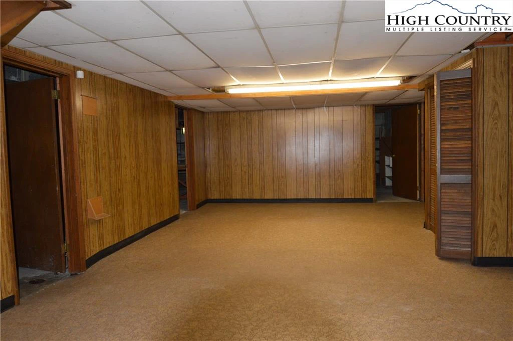 Image number 5 for the current listing