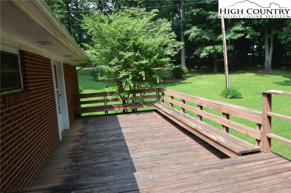 Image number 8 for the current listing