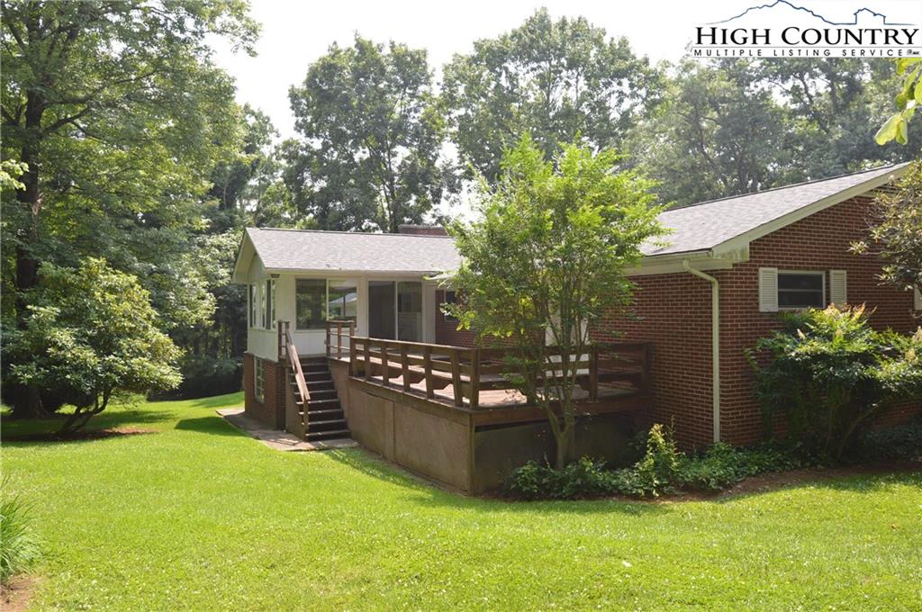 Image number 9 for the current listing
