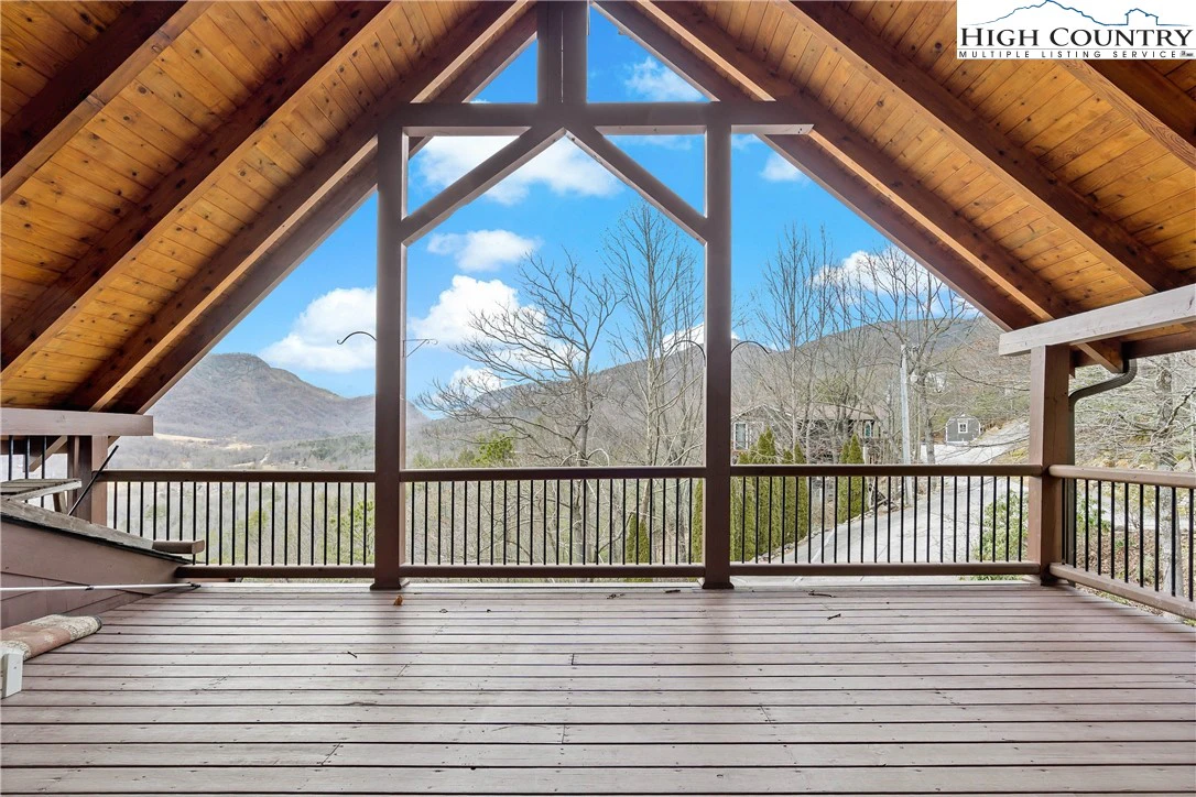 Image number 9 for the current listing