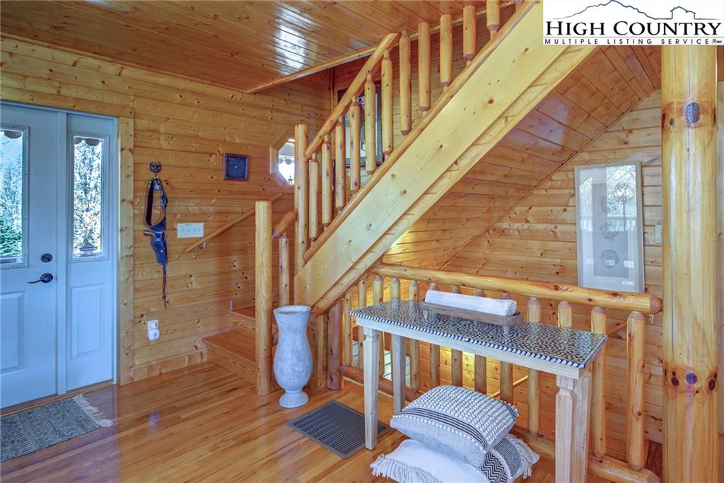 Image number 3 for the current listing