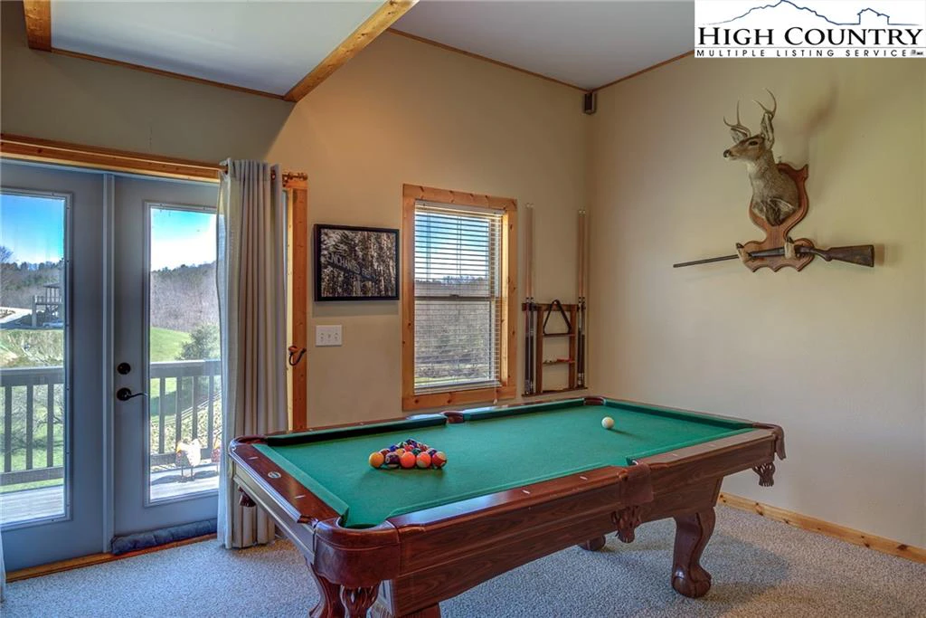 Image number 2 for the current listing