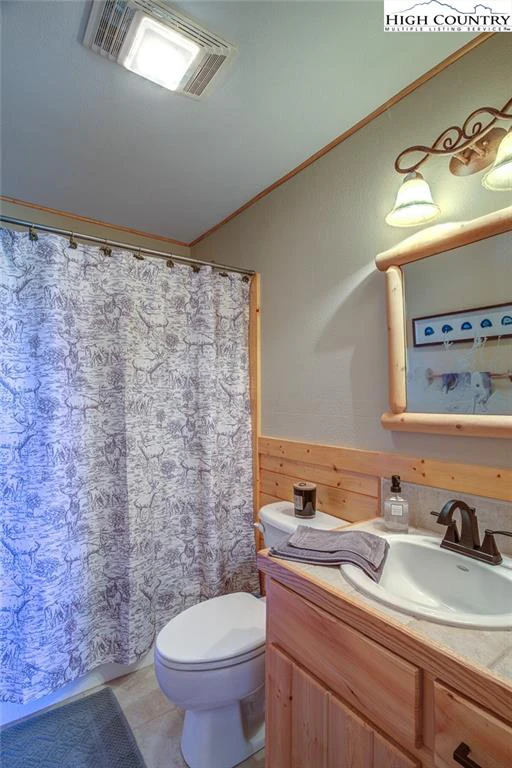 Image number 16 for the current listing