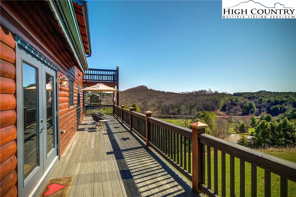 Image number 18 for the current listing
