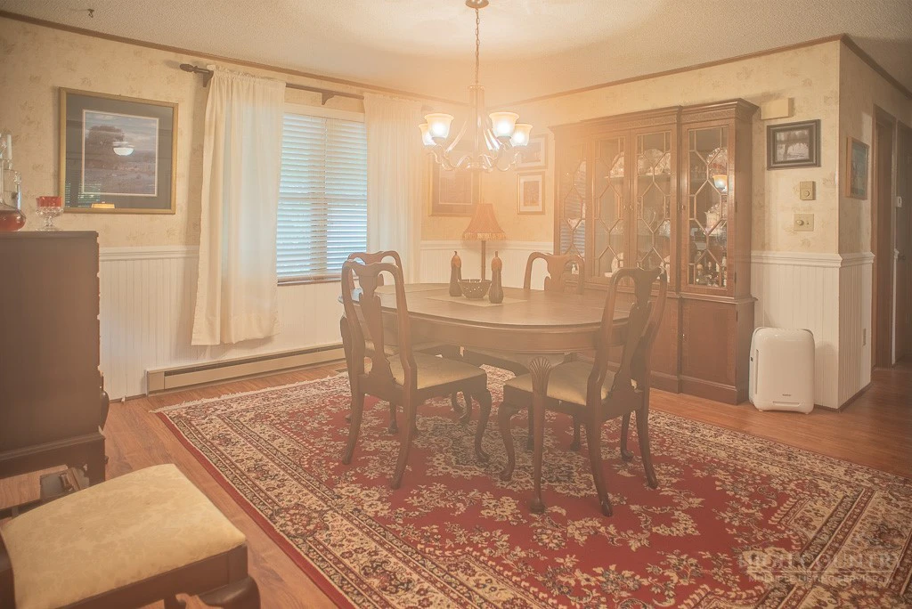 Image number 6 for the current listing