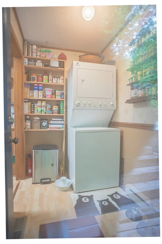 Image number 7 for the current listing