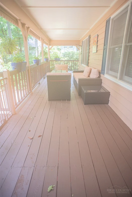 Image number 18 for the current listing