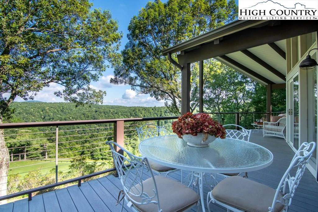 Image number 2 for the current listing