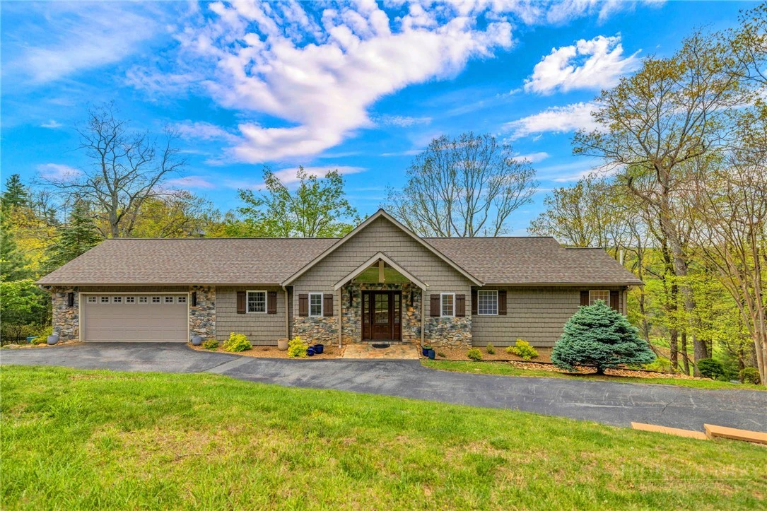 Image number 1 for the current listing