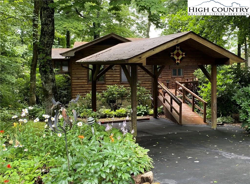 Image number 1 for the current listing