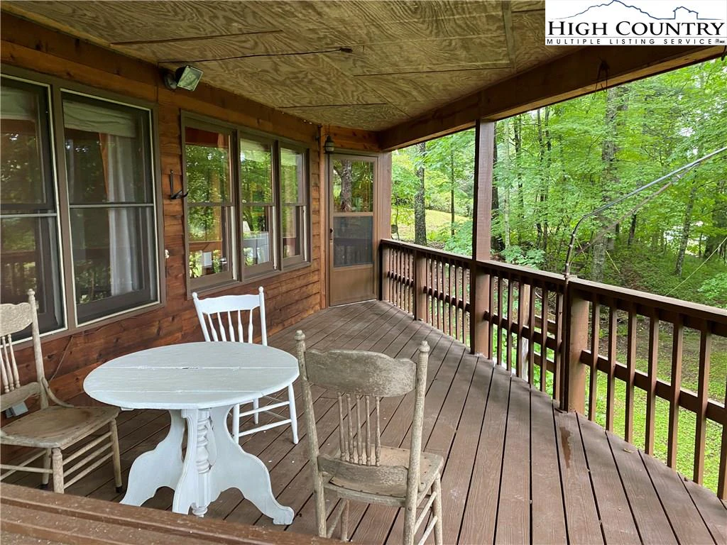 Image number 10 for the current listing