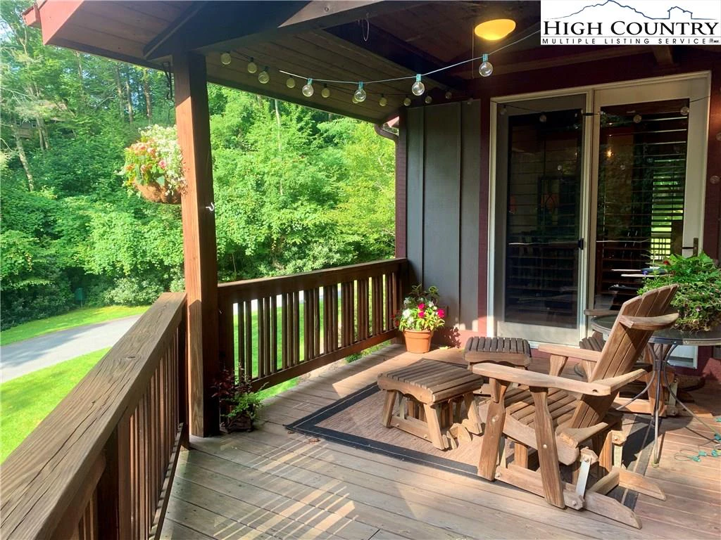Image number 15 for the current listing