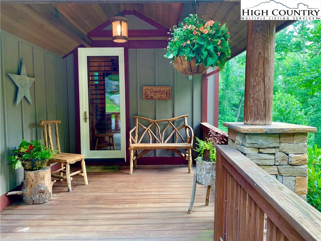 Image number 18 for the current listing