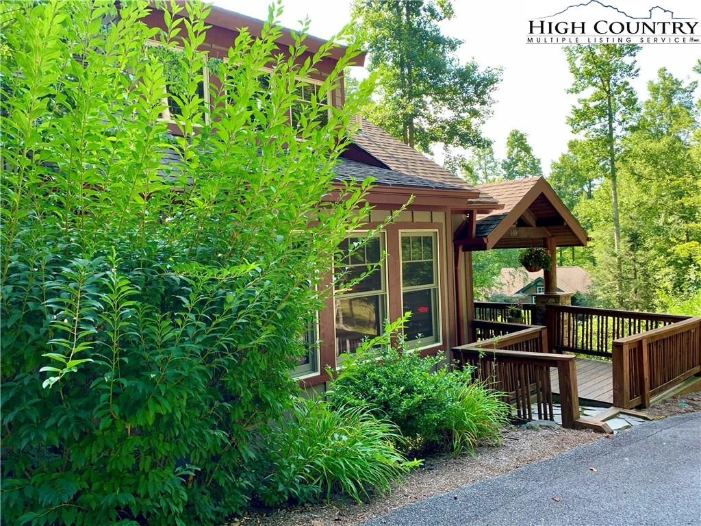 Image number 19 for the current listing