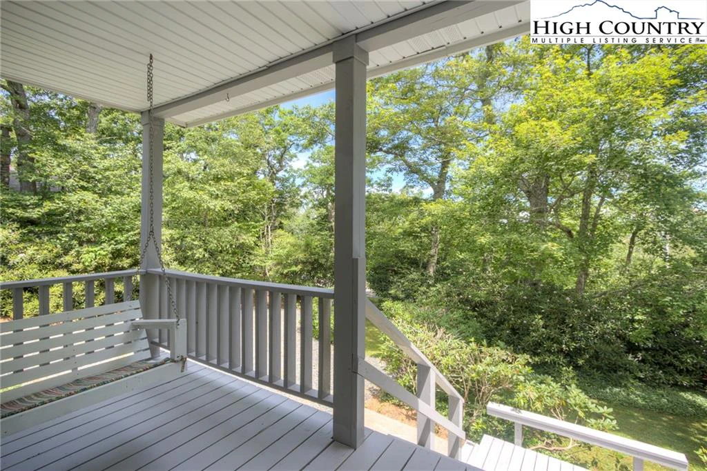 Image number 9 for the current listing