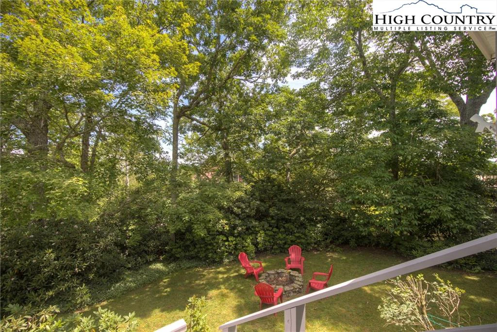 Image number 4 for the current listing