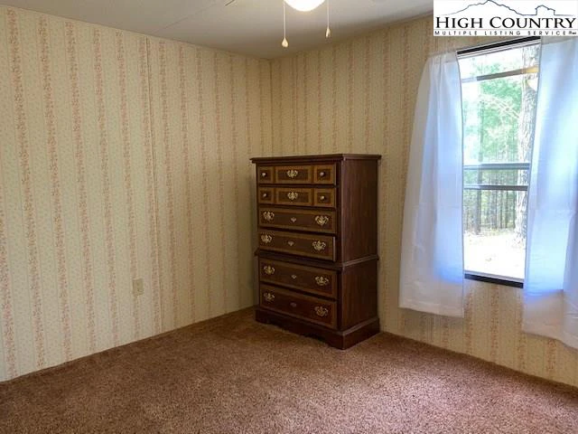 Image number 14 for the current listing