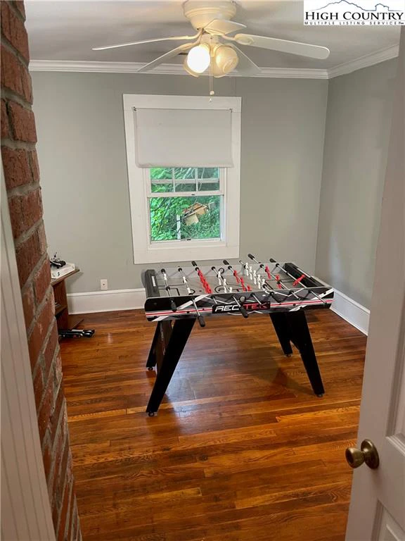 Image number 3 for the current listing