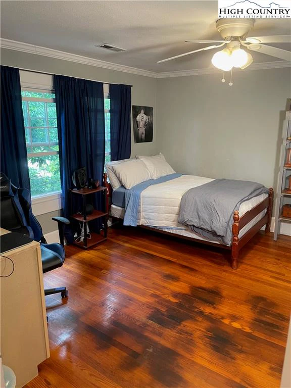 Image number 7 for the current listing