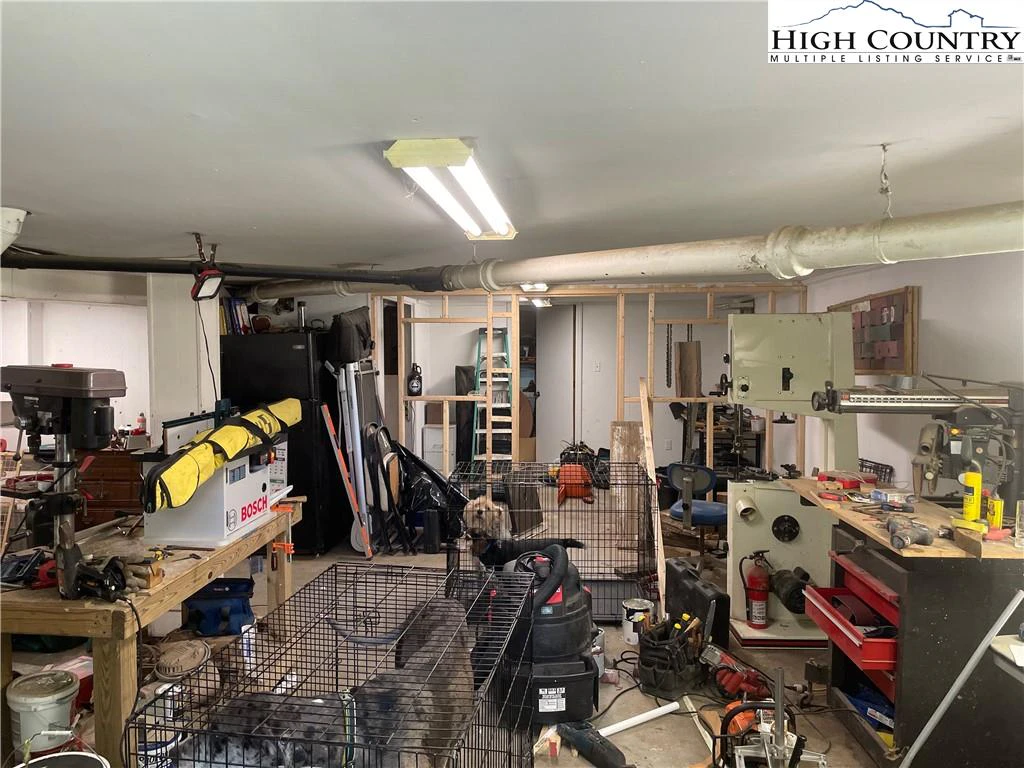 Image number 2 for the current listing