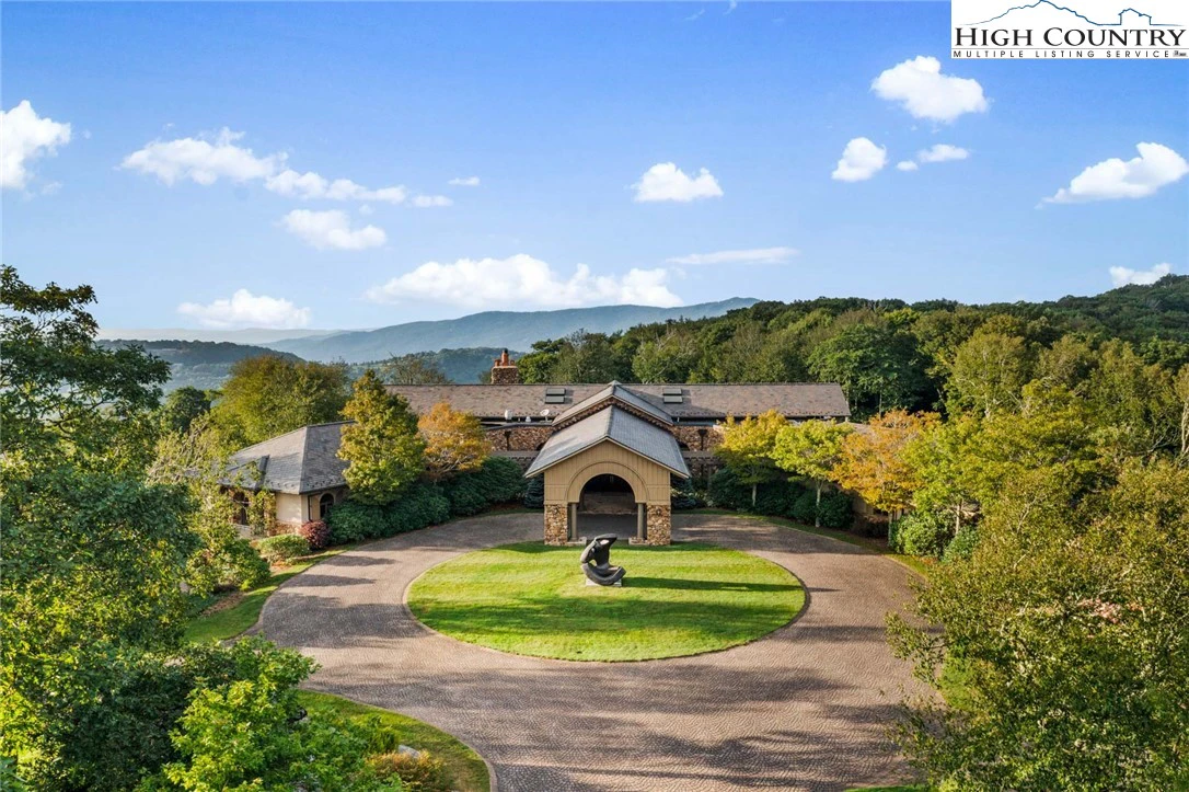 Image number 21 for the current listing