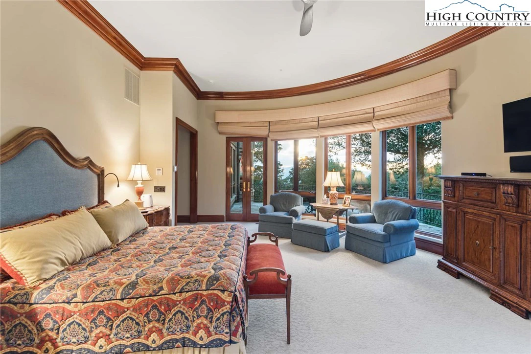 Image number 7 for the current listing