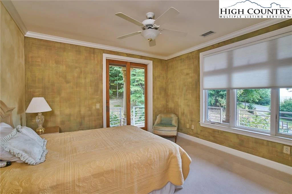 Image number 15 for the current listing