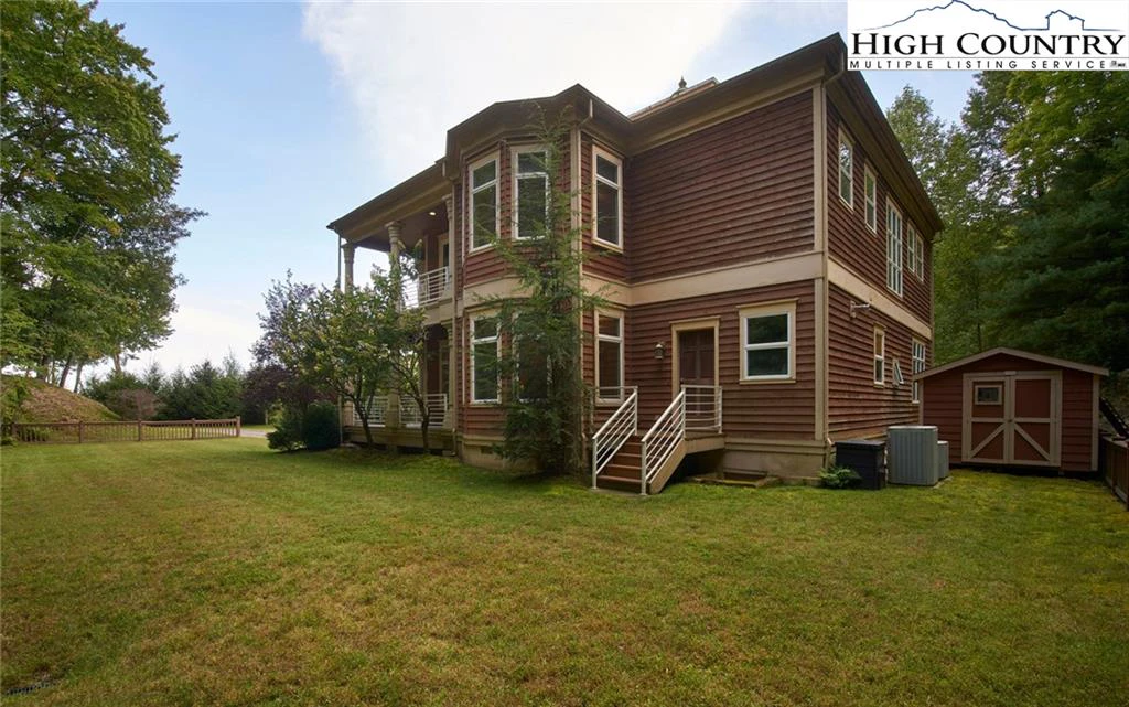 Image number 19 for the current listing
