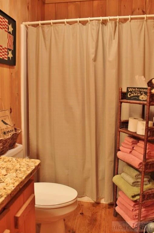 Image number 4 for the current listing