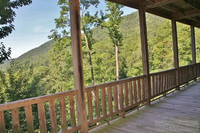 Image number 8 for the current listing