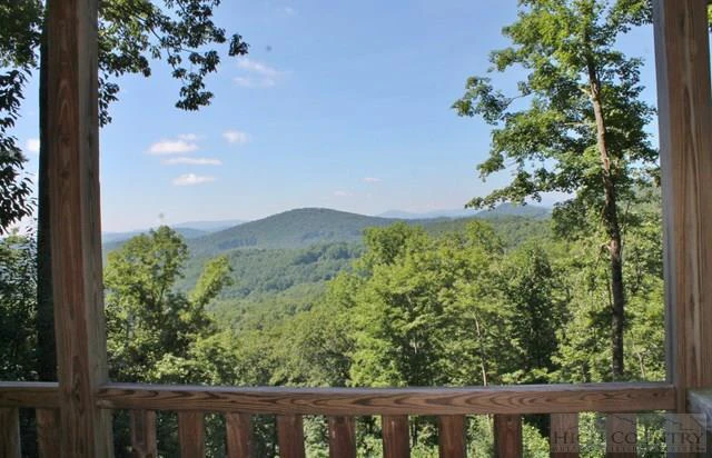 Image number 9 for the current listing
