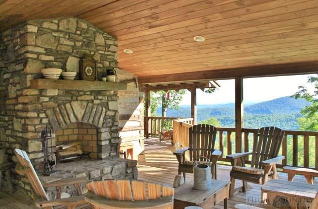 Image number 15 for the current listing