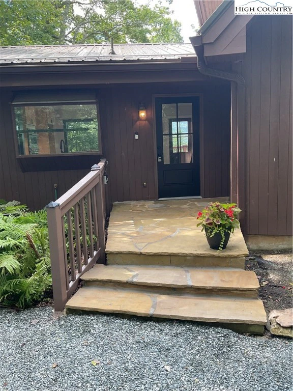 Image number 9 for the current listing
