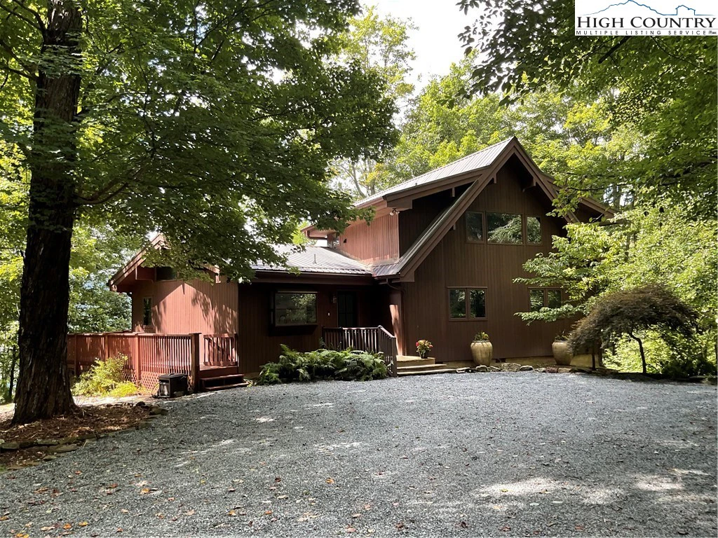Image number 18 for the current listing