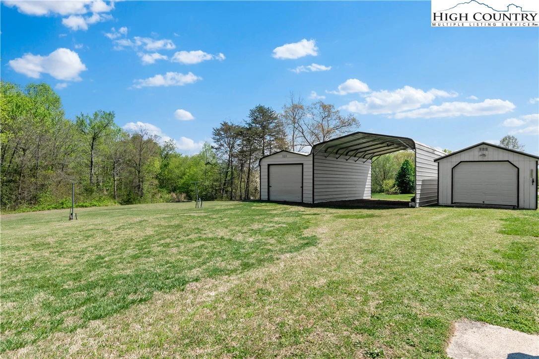 Image number 14 for the current listing