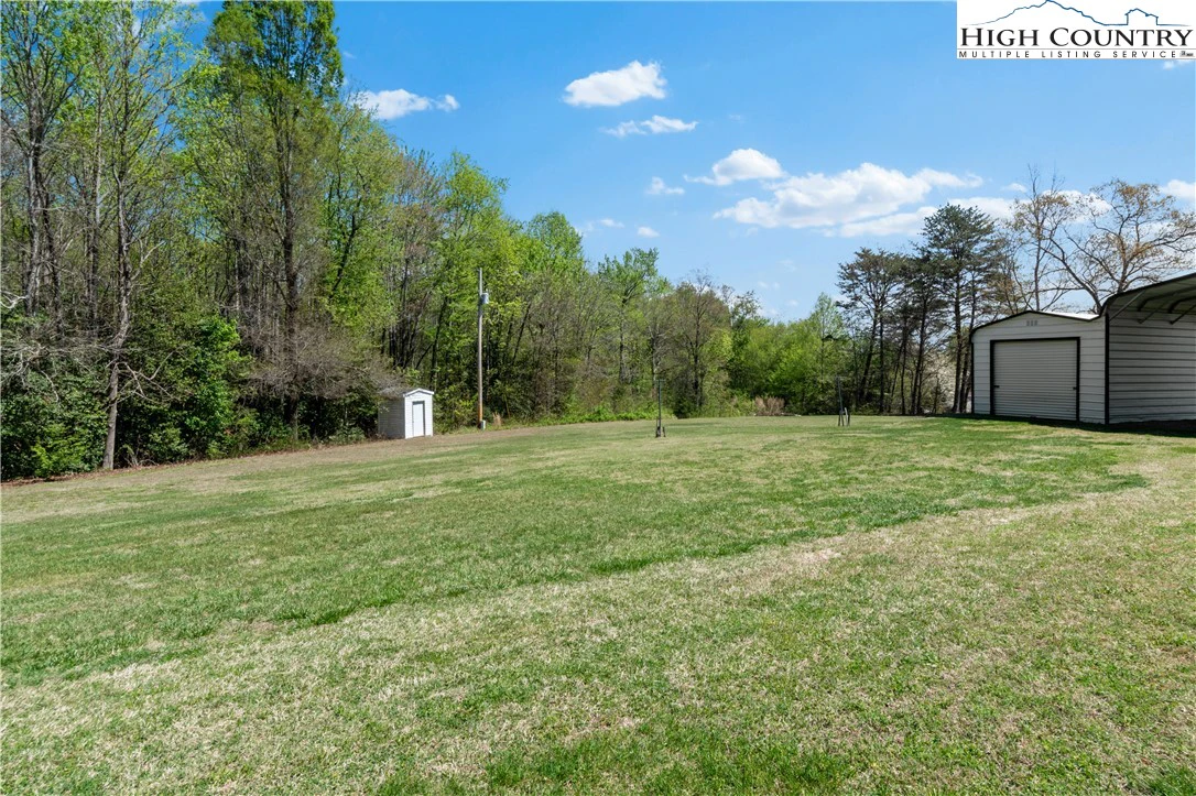 Image number 15 for the current listing