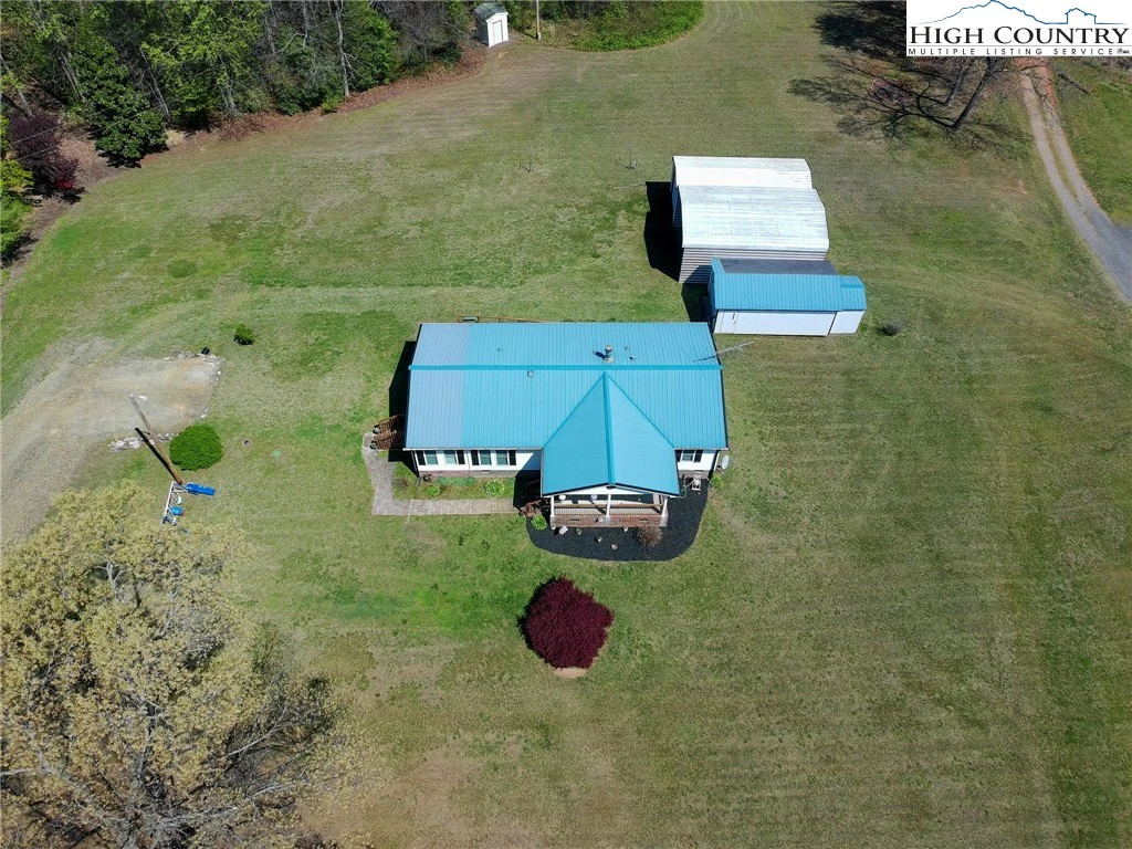 Image number 17 for the current listing