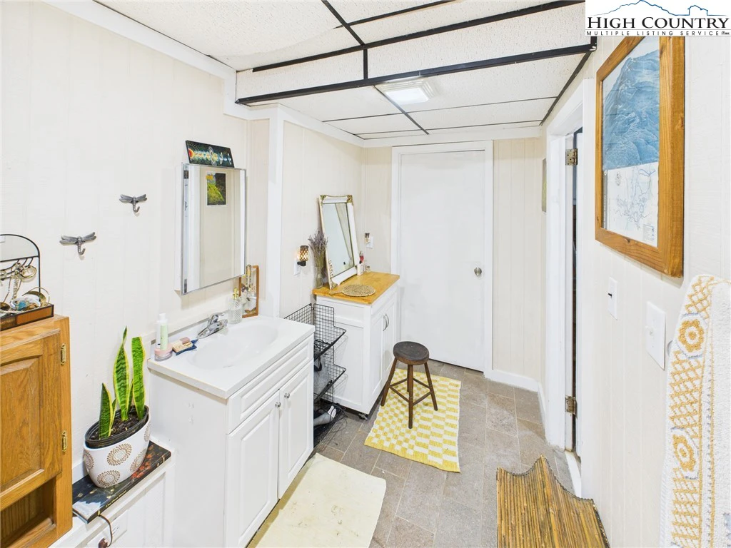 Image number 6 for the current listing