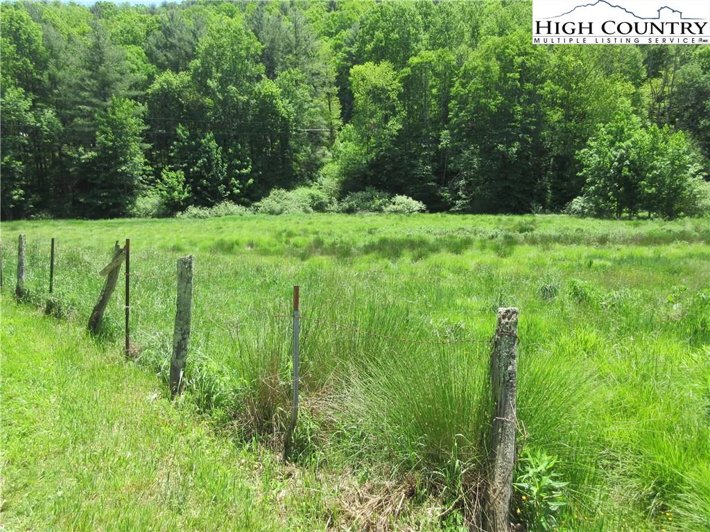 Image number 20 for the current listing