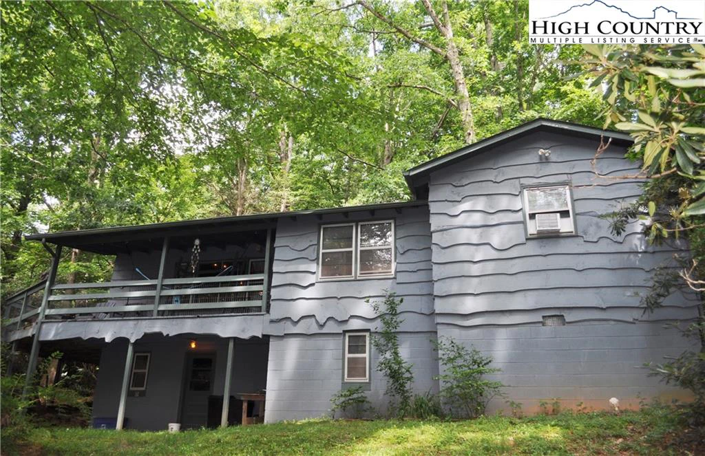 Image number 1 for the current listing