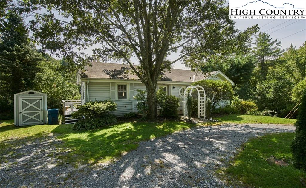 Image number 1 for the current listing