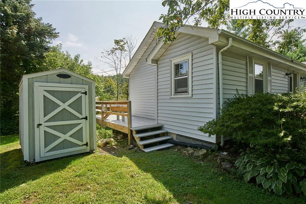 Image number 4 for the current listing